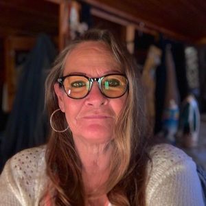 Meet your Posher, Roxanne